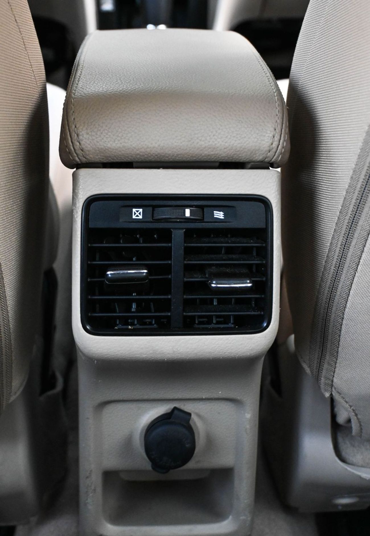 سوزوكي سياز Suzuki Ciaz 2023, Gulf specifications, basic option, in excellent condition