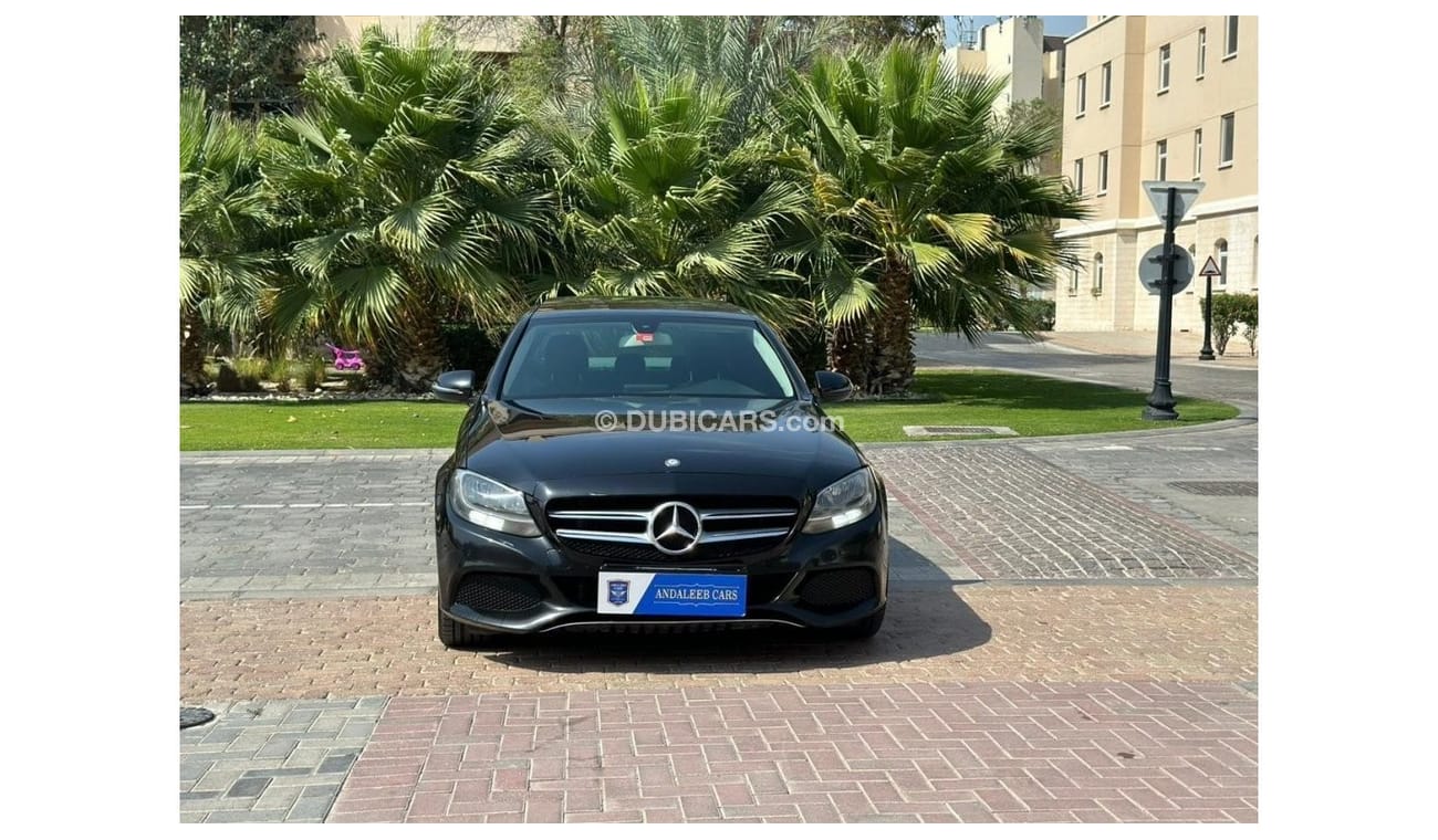 مرسيدس بنز C 200 1060 P.M ll GCC || MERCEDES C200 V4 ll ORIGINAL PAINT ll 0% DP || PERFECT CONDITION