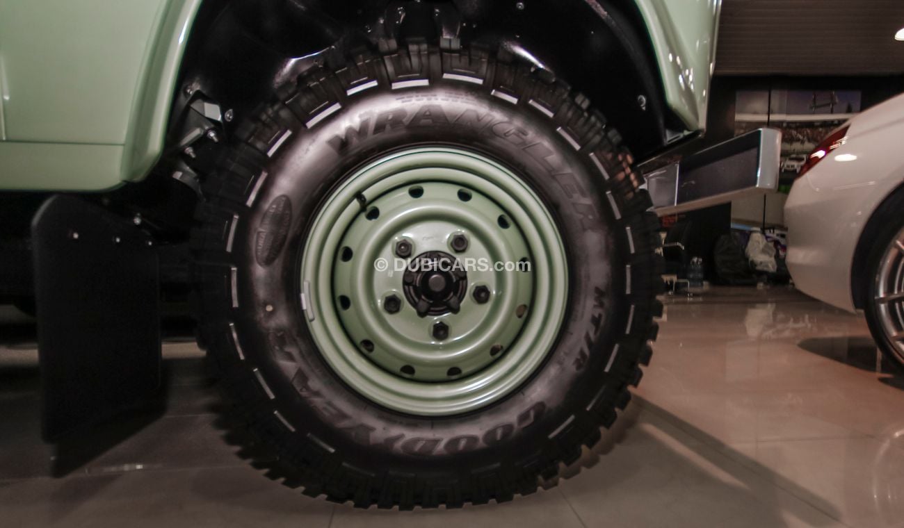 لاند روفر ديفندر Heritage Edition