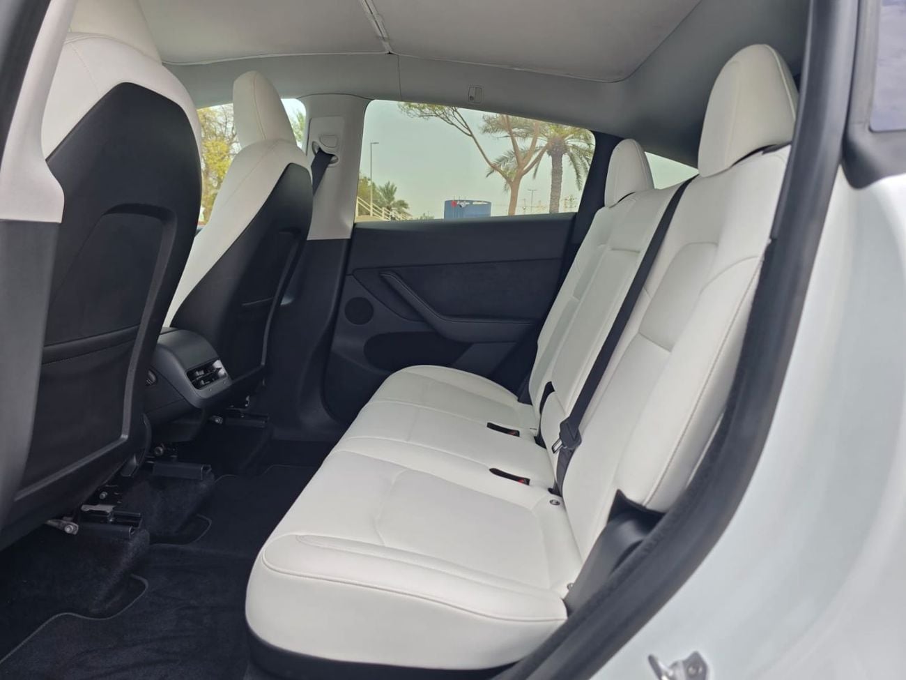 Tesla Model Y LONG RANGE AWD GCC