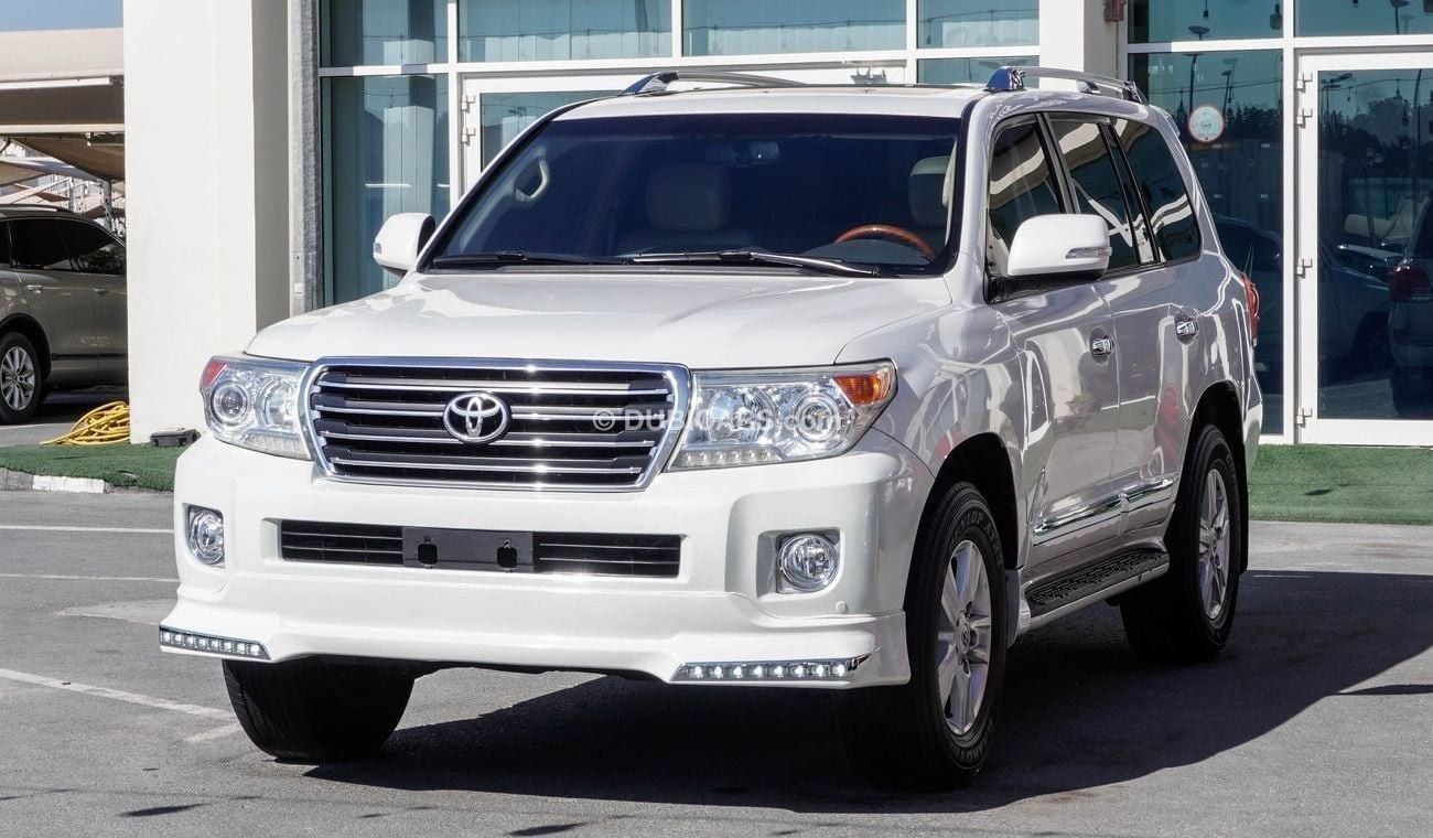 Toyota Land Cruiser GXR V8