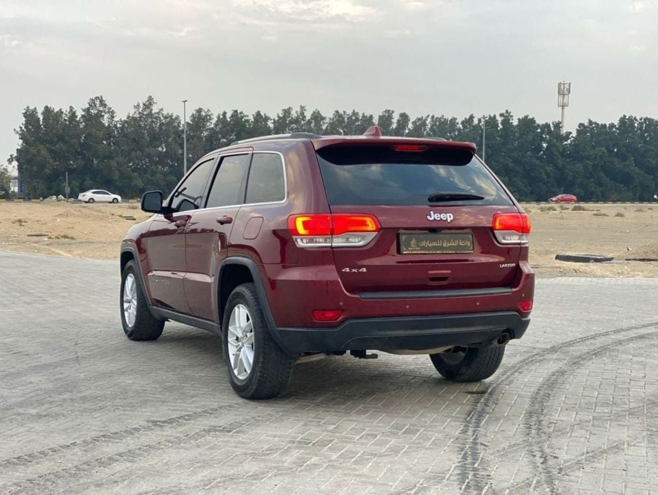 جيب جراند شيروكي Laredo 3.6L