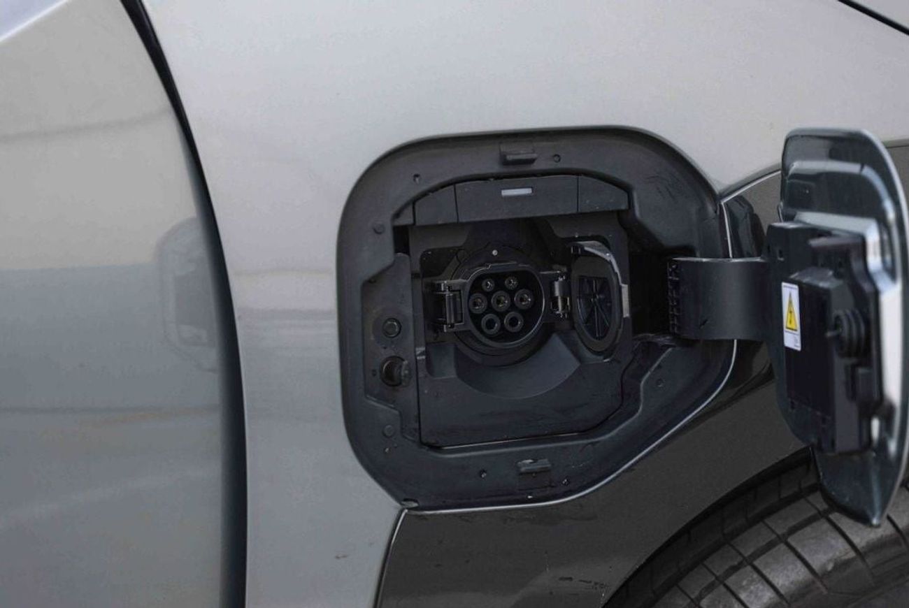 Toyota bZ4X 2024 TOYOTA BZ4X 615 MAX - GREY inside GREY | Export Only