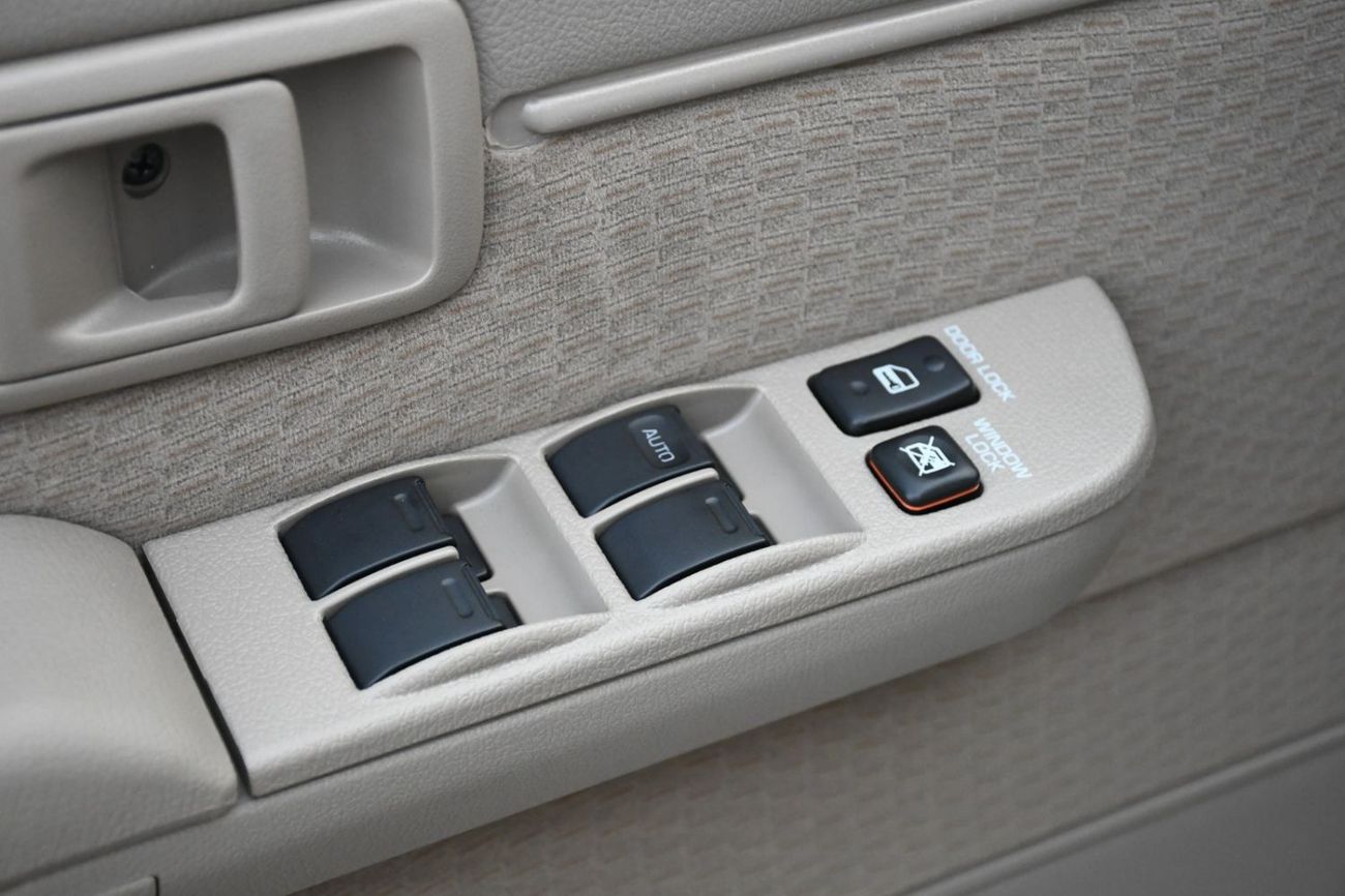 تويوتا لاند كروزر 70 GDJ76 2.8L TDSL - E AT 40th Anniversary Package 2025YM