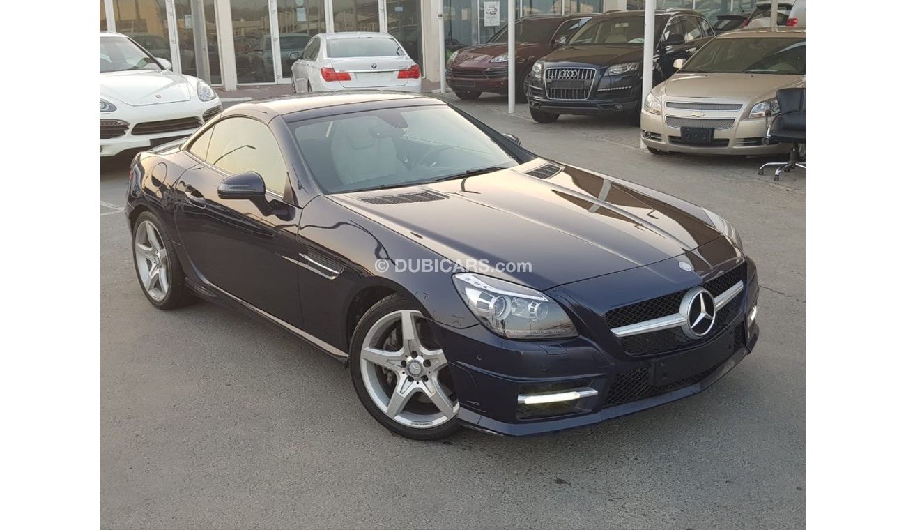 Mercedes-Benz SLK 200 Mercedes benz SLK model 2015 GCC car prefect condition no need any maintenance one owner from agenc