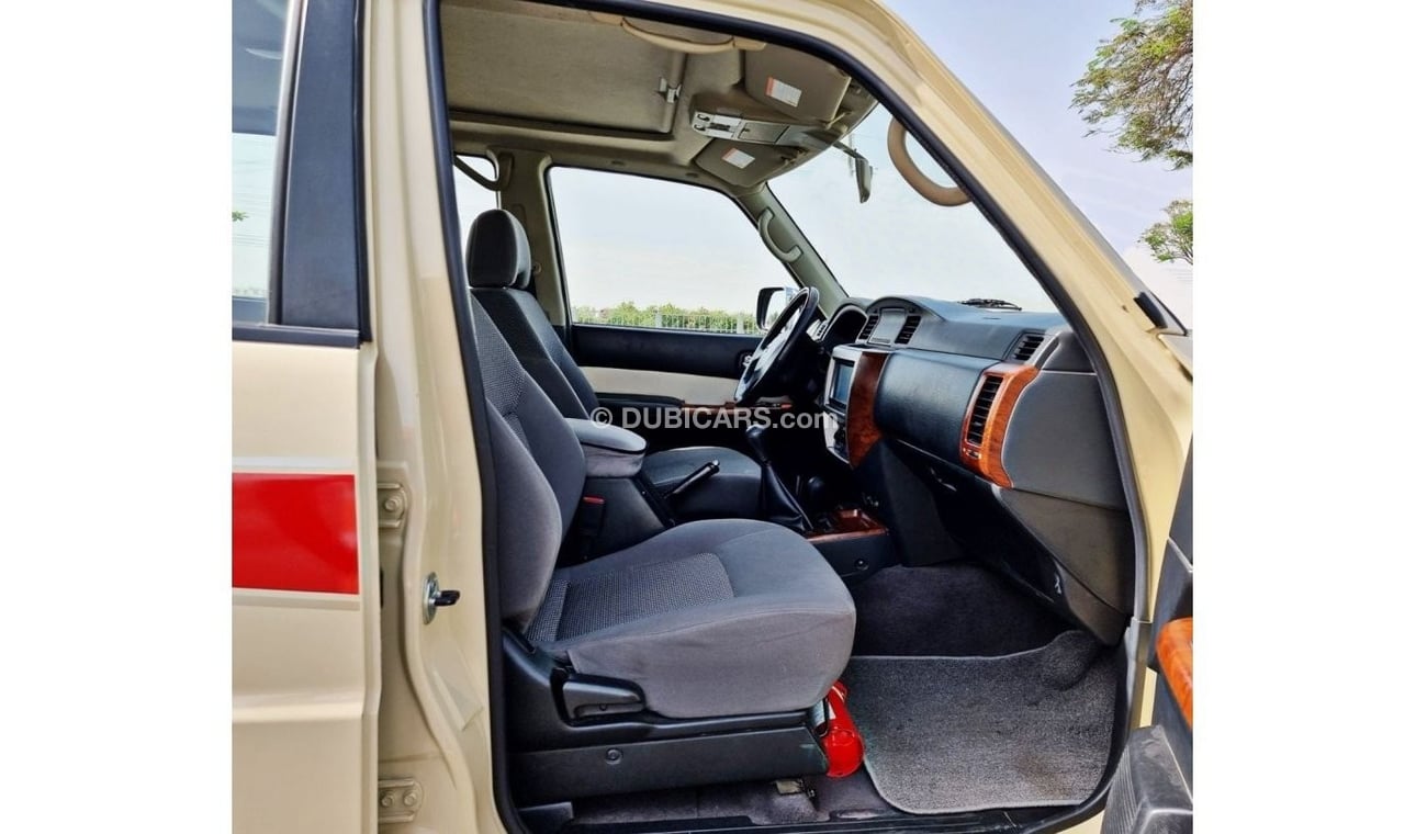 نيسان باترول سفاري 4.8L-2017-6 Cylinder - Manual Transmission - Pristine condition with Braid wheels and Gas Suspension