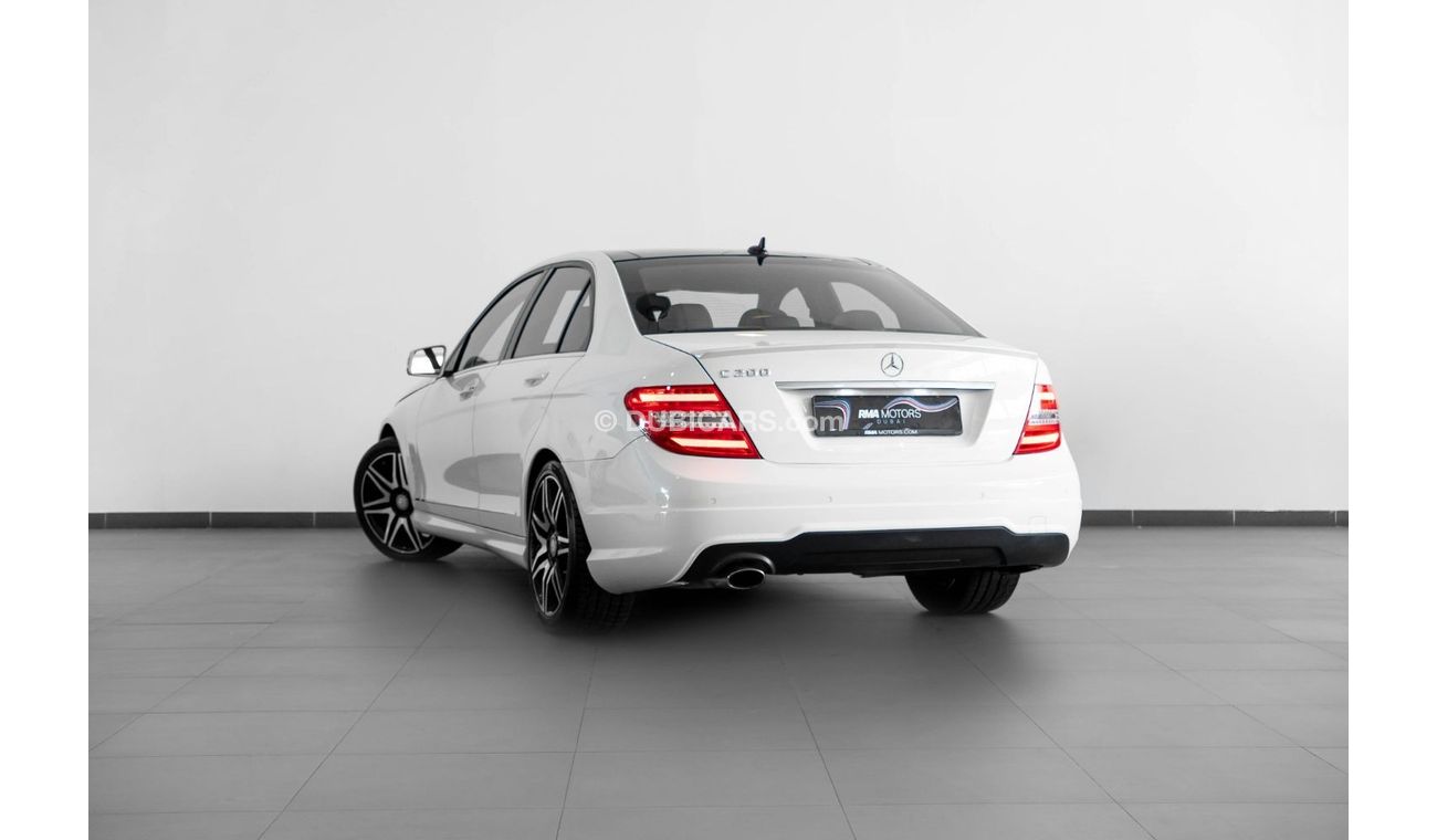 Mercedes-Benz C 200 AMG Pack 2014 Mercedes Benz C200 / AMG+ Sport Package