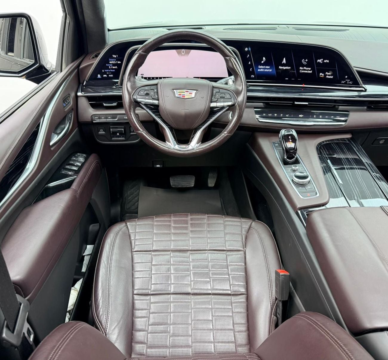 كاديلاك إسكالاد Escalade-V 6.2L 2023 Cadillac Escalade V, 2027 Cadillac Warranty, 2028 Cadillac Service Pack, GCC