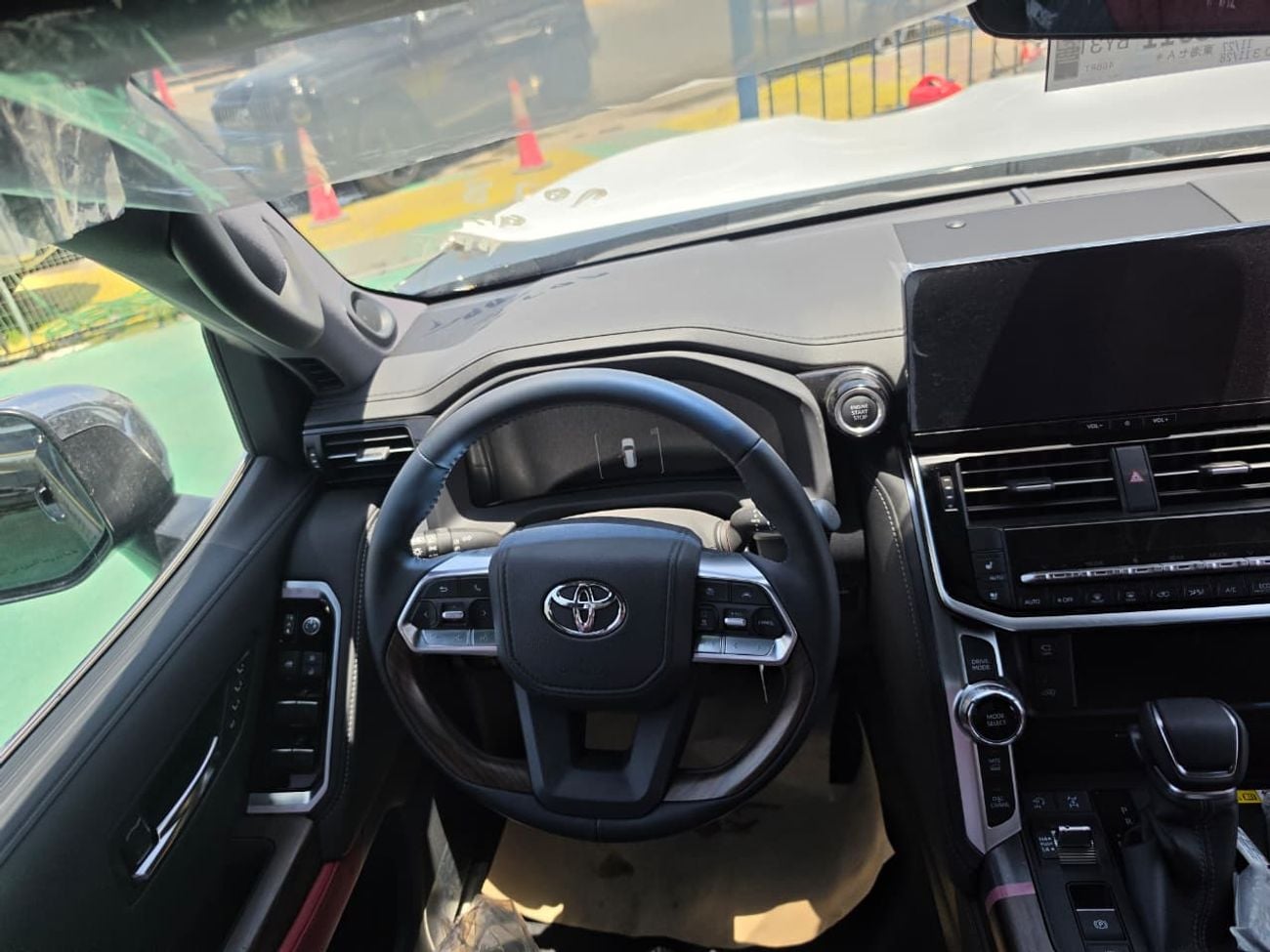 تويوتا لاند كروزر VXR