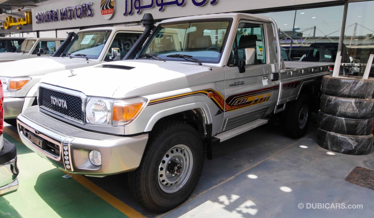 Toyota Land Cruiser Pick Up Single Cab V8 4.5L Diesel 4WD Manual Transmission