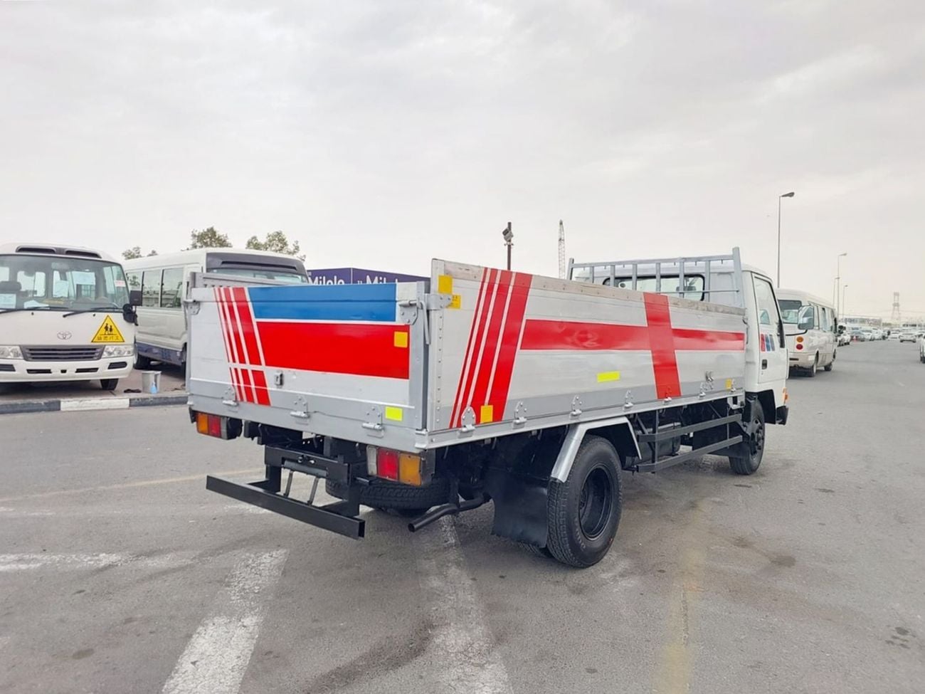ميتسوبيشي فوسو كانتير MITSUBISHI CANTER TRUCK RHD 1990 MODEL 4.2 L DIESEL MANUAL(PM44620)
