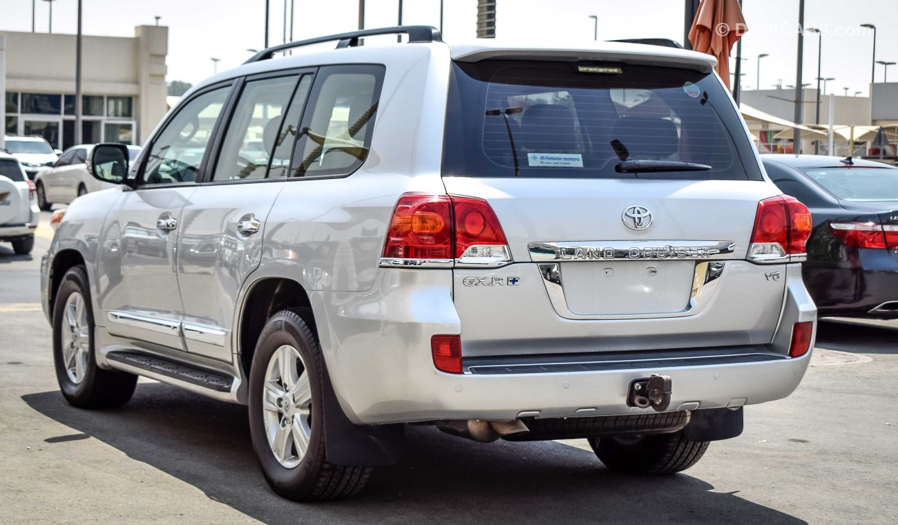 Toyota Land Cruiser GXR V6