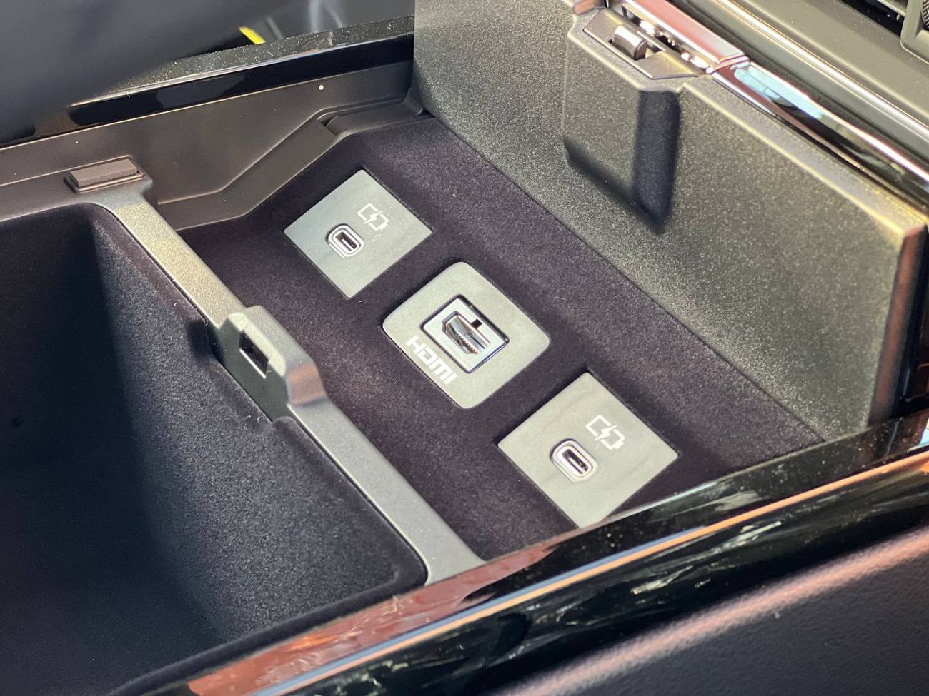 Lexus LX 700h VIP 3.5L HEV A/T // 2026 // FULL OPTION WITH VIP&COOLING&HEATED SEATS , MARK LEVINSON SOUND SYSTEM /