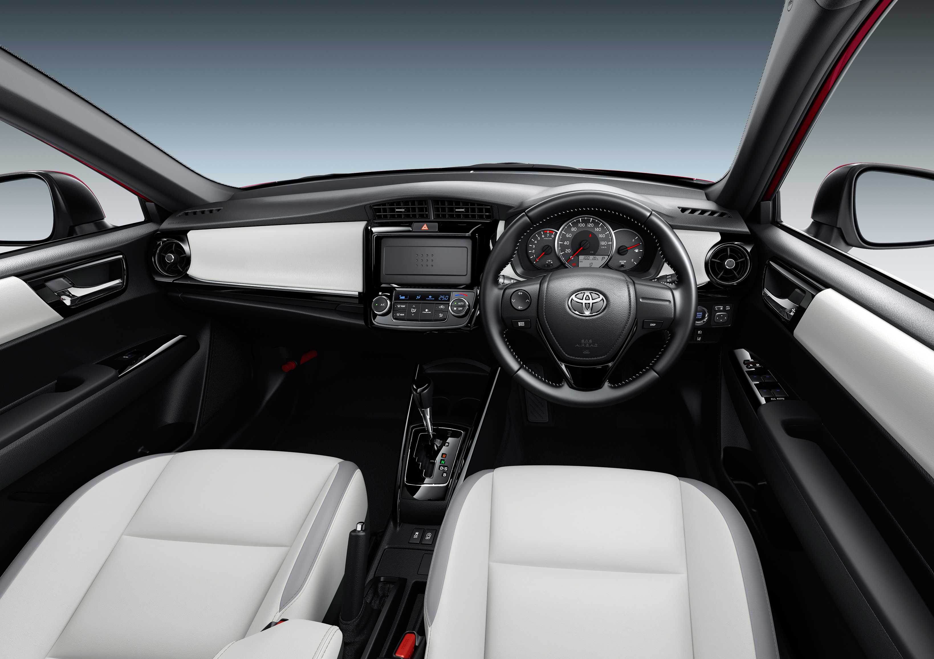 Toyota Fielder interior - Cockpit