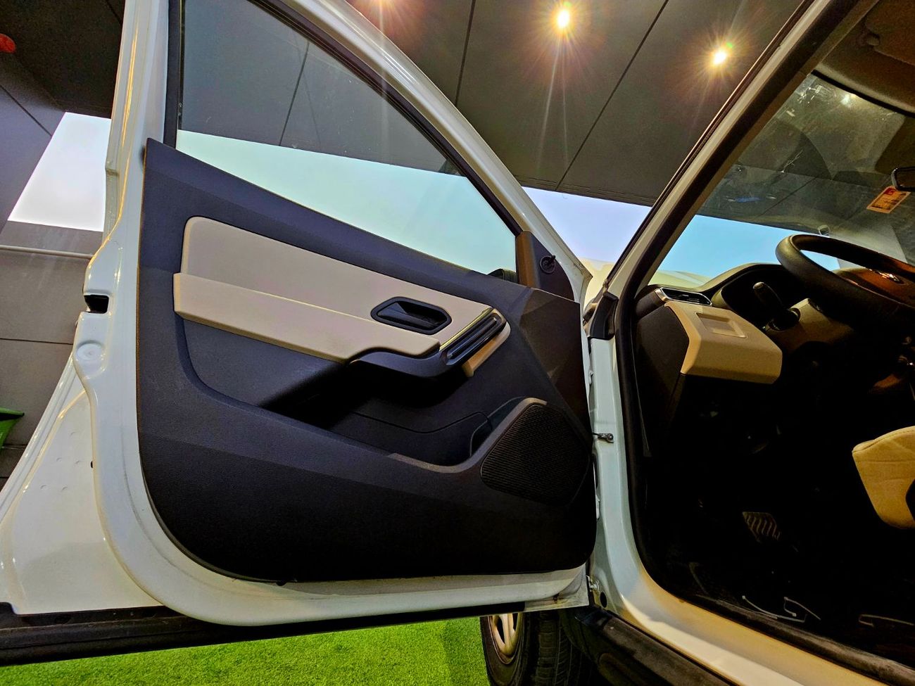 رينو داستر 4WD/ 2.0 L / NON ACCIDENT/ LOW MILEAGE