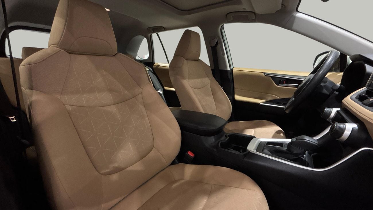 Toyota RAV4 VX 2025 | AED 1655/Month | 0 DP | 30 Day Return | Warranty | Service History