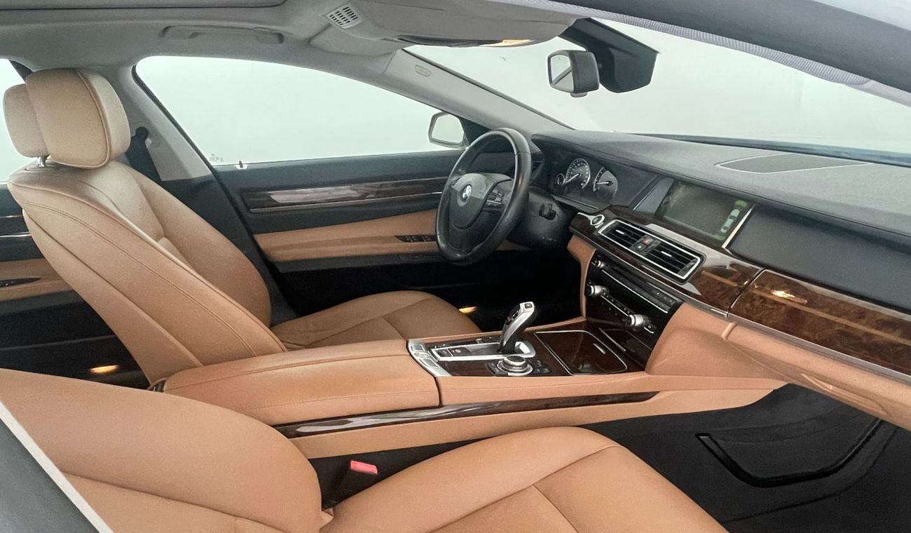 بي أم دبليو 740Li V6  GCC SPECS - EXCELLENT CONDITION