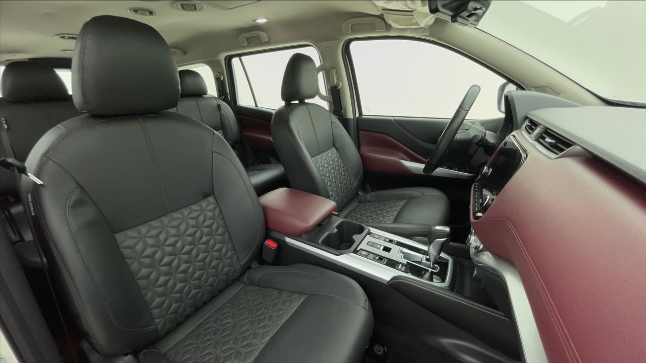 نيسان إكستيرا PLATINUM 2.5 | بدون دفعة مقدمة | اختبار القيادة في المنزل