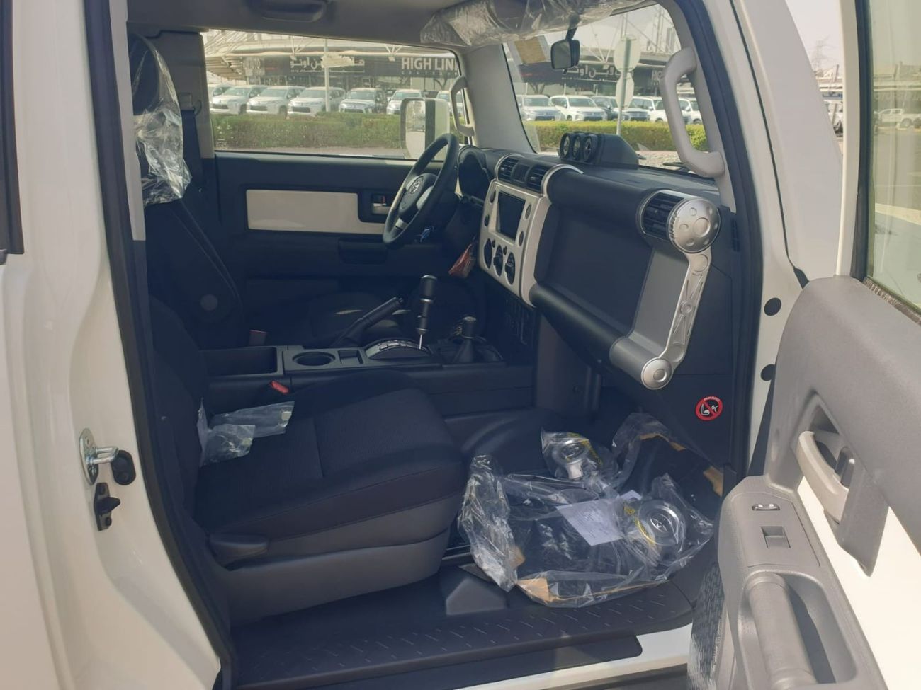 Toyota FJ Cruiser 4.0L PETROL XTREME AUTOMATIC TRANSMISSION