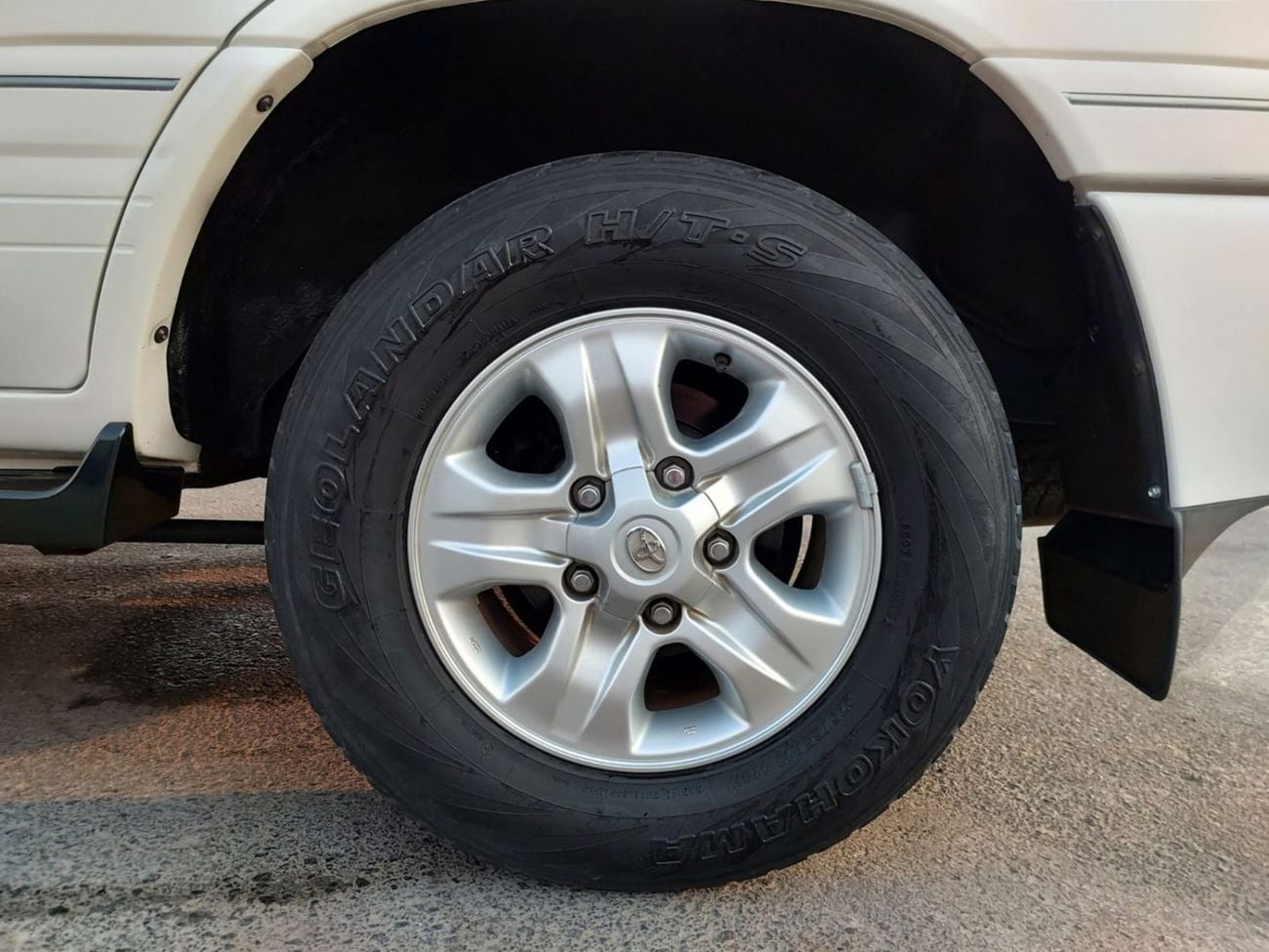 Toyota Land Cruiser TOYOTA LAND CRUISER SUV RHD 2006 MODEL 4.7 L PETROL AUTOMATIC(PM58053)