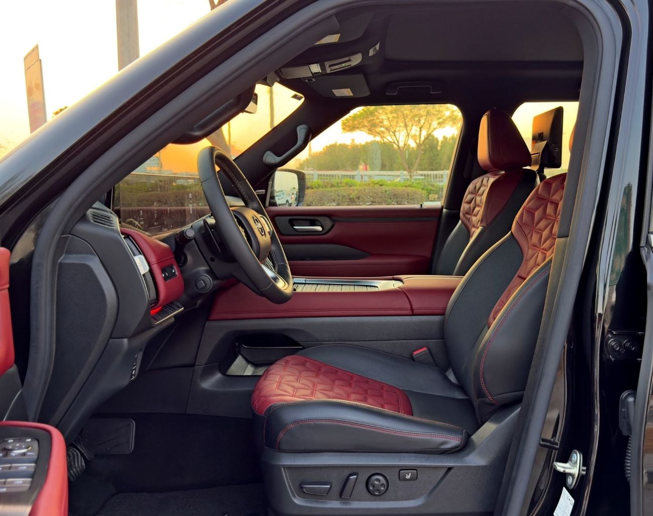 Nissan Patrol LE PLATINUM CITY 2025 Nissan Patrol LE Platinum, Dealer Warranty, GCC Specifications