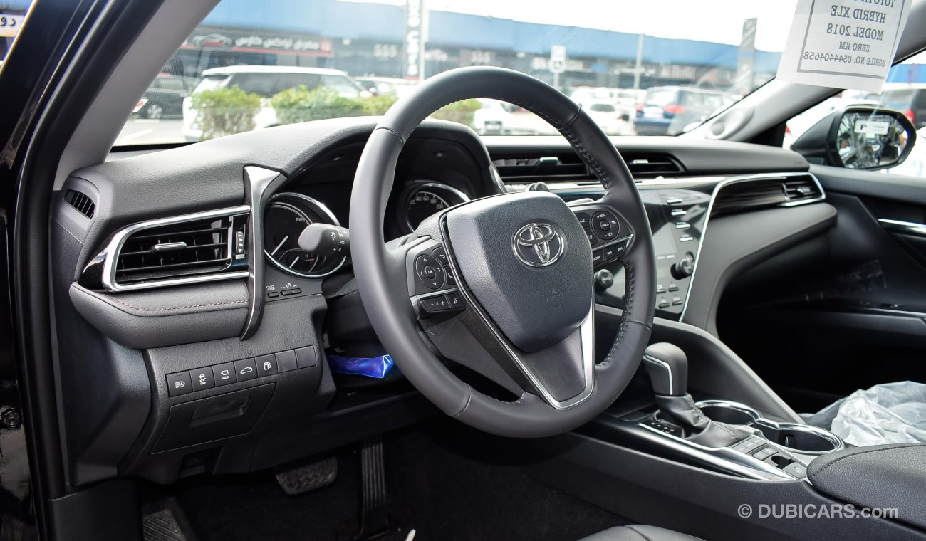 Toyota Camry XLE HYBRID