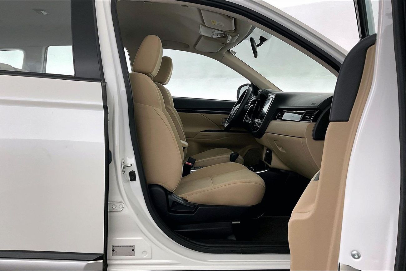 Mitsubishi Outlander GLX Midline | National Day Celebration | Guaranteed Warranty | 0 Down Payment