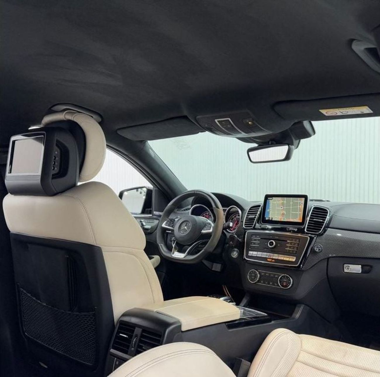 مرسيدس بنز GLE 63 S AMG كوبيه 2016 Mercedes Benz GLE63 S AMG Coupe, Full Mercedes (EMC) Service History, Excellent Condition, GCC