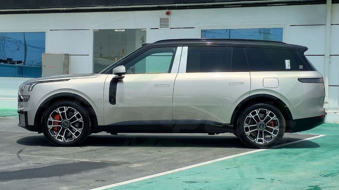 Lynk & Co 900 ( Eid al-Adha Offer ) ( Only For Export ) 2025 Lynk & Co 900 EM-P Ultra 2.0T Plug-in Hybrid BRAND NE