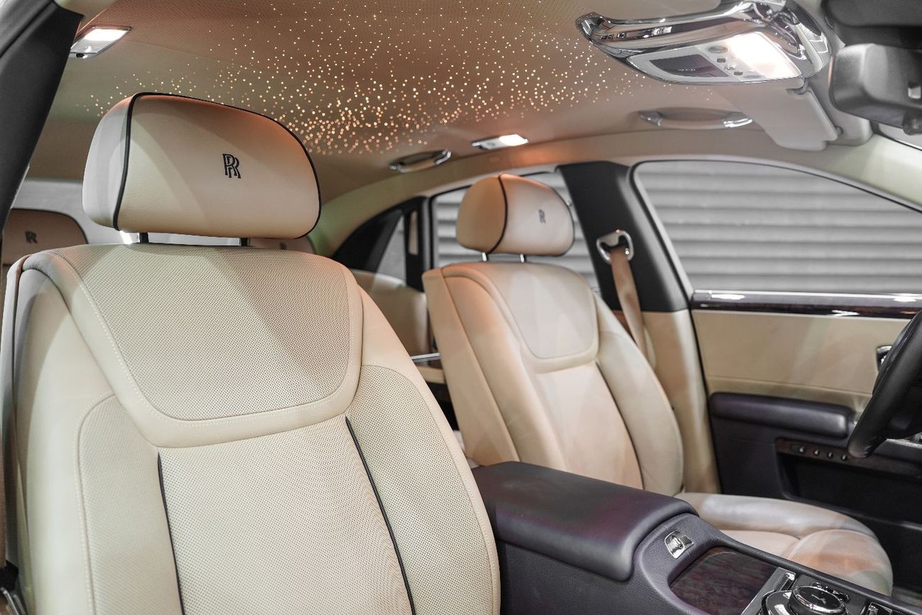Rolls-Royce Ghost Std 6.6L Series II, Silver Satin Bonnet, Rear Entertainment, Starlight, Very Low KM, GCC Spec!!