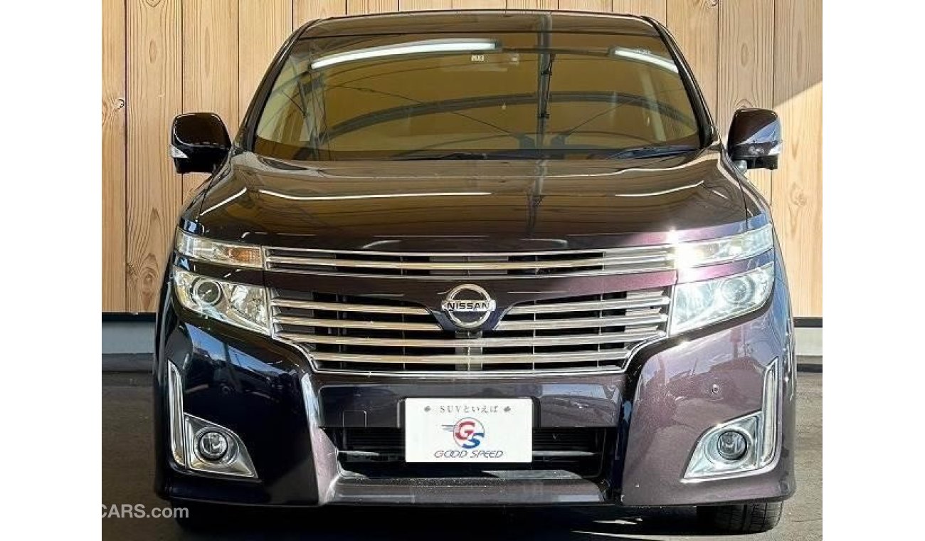 Nissan Elgrand TE52