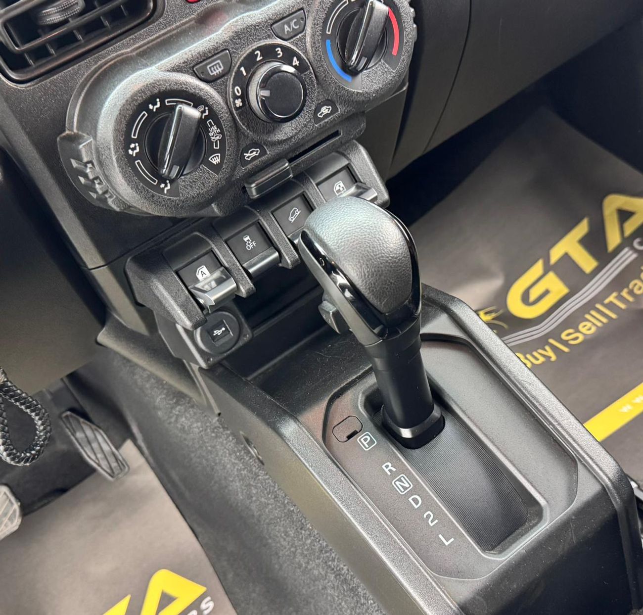 Suzuki Jimny 2020 Suzuki Jimny, Service History, 1 Year Warranty, GCC