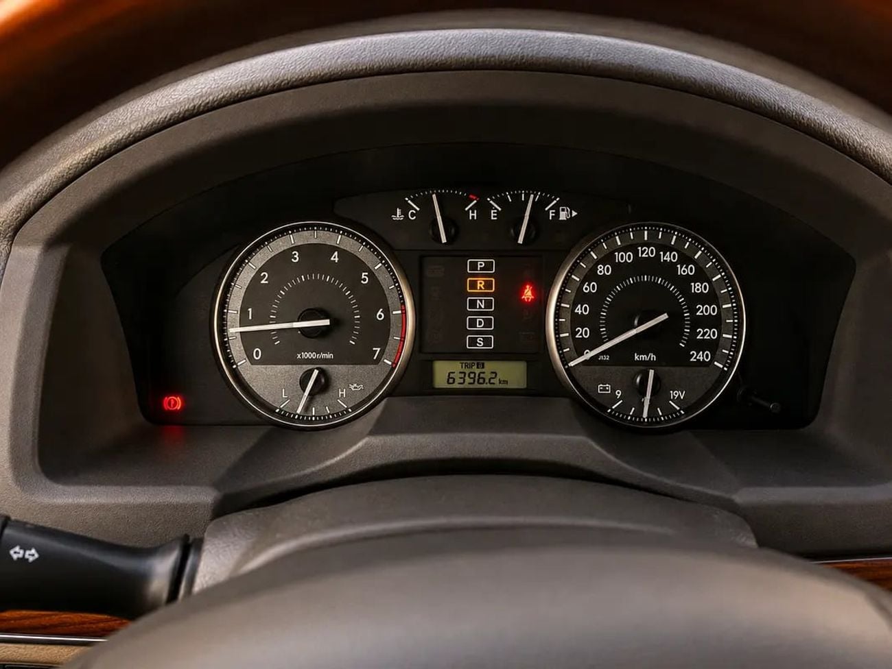 Toyota Land Cruiser GXR 3,360 P.M | | LANDCRUISER | GXR | 4.0L V6 | | GCC | ORIGINAL PAINT