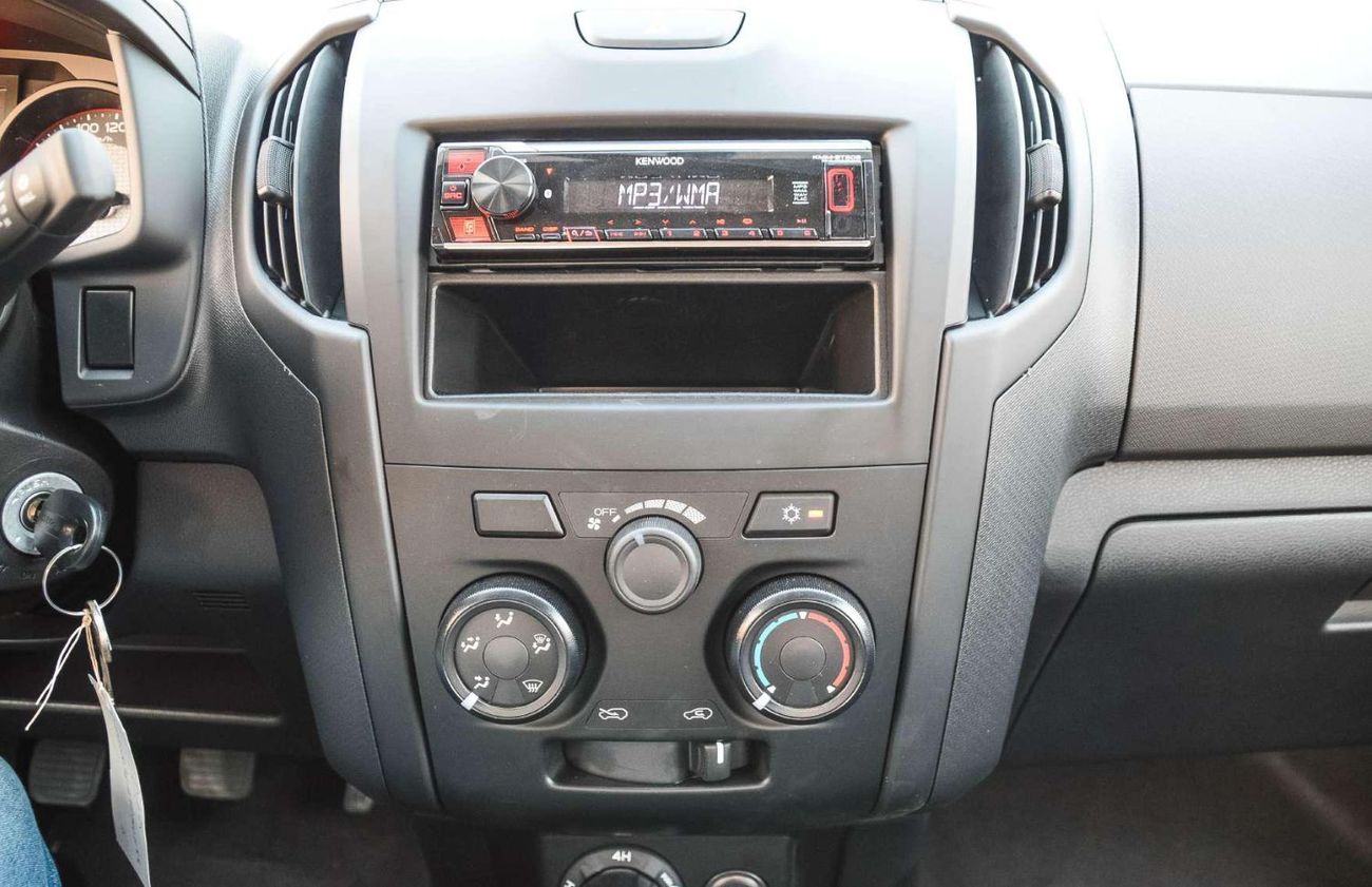 إيسوزو D ماكس ISUZU DMAX 2.5L 4WD SC DIESEL PICKUP 2026