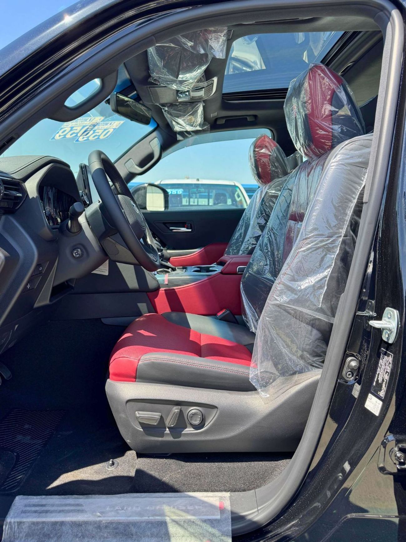 Toyota Land Cruiser GR SPORT / 3.5L / PWR SEATS / 360* CAMERA / HEADUP DISPLAY / SUNROOF / FULL OPTION (CODE# GRS)