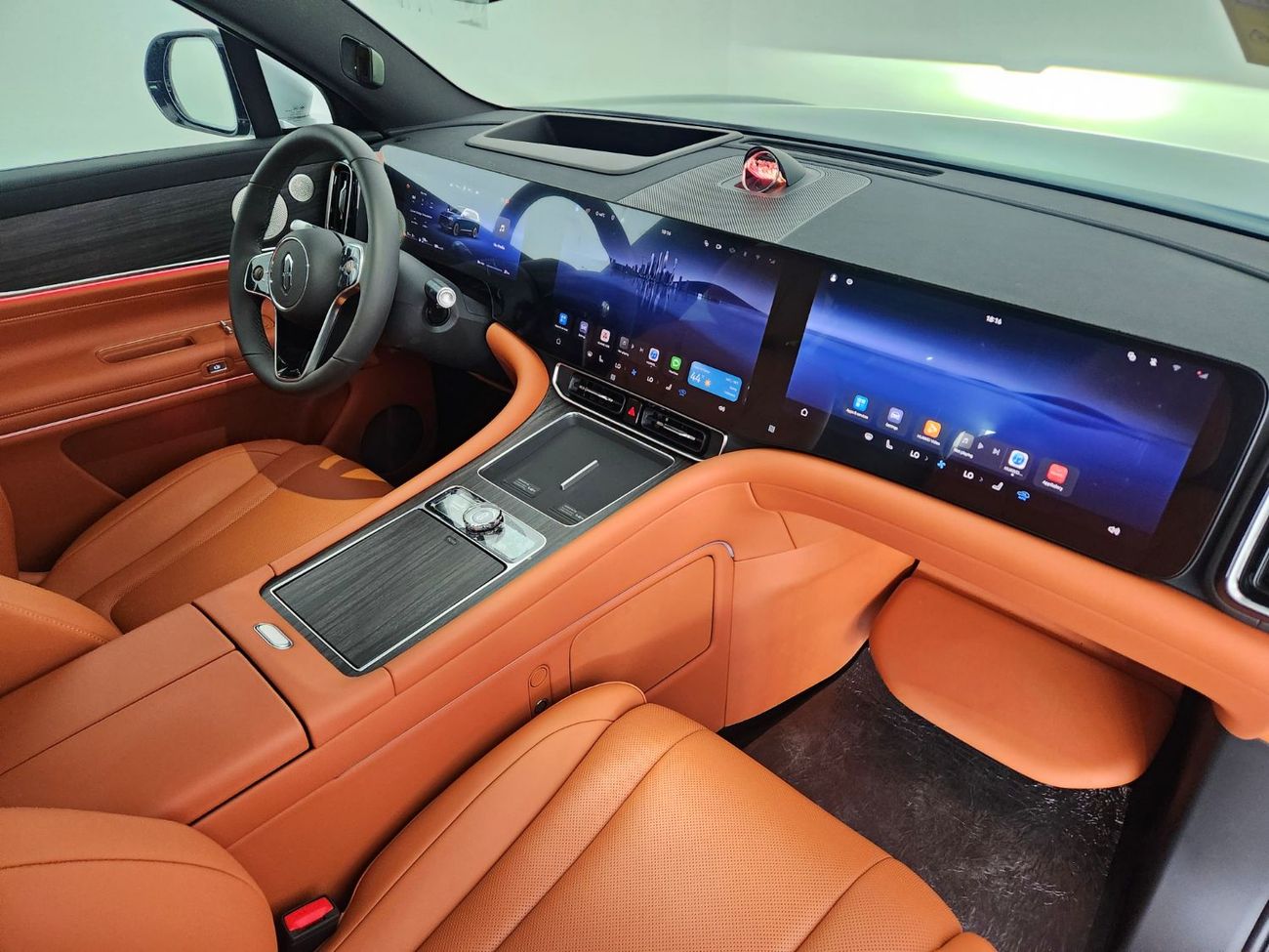 Aito 9 Full option - 0-100 in 4.3 seconds - 523 horsepower - 150 kilometer charging range in 5 minutes (fas