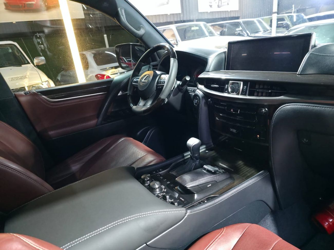 لكزس LX 570 Sport Platinum 5.7L