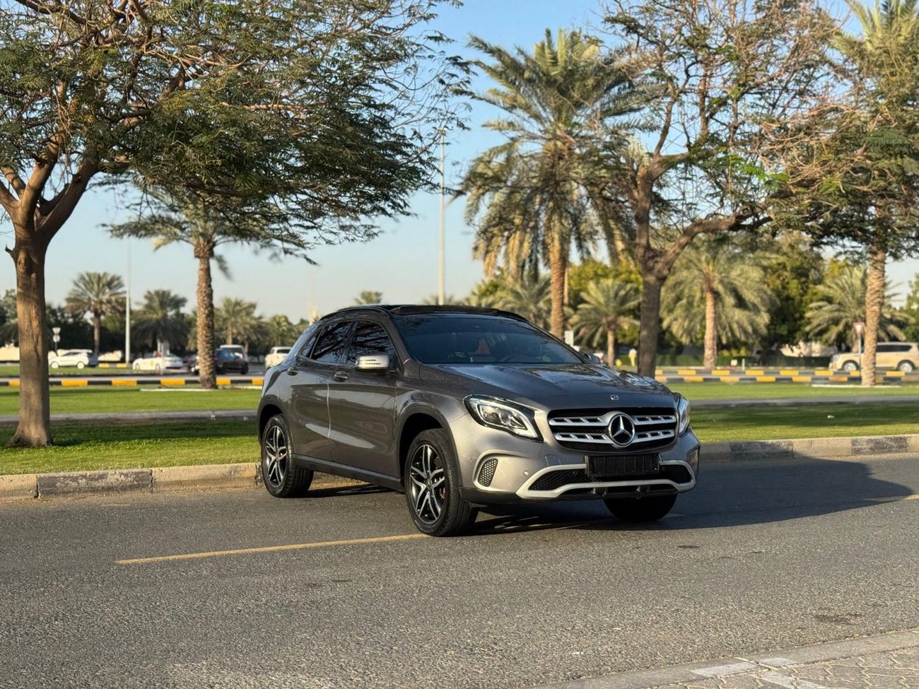 Mercedes-Benz GLA 250 Std 2.0L (208 HP)