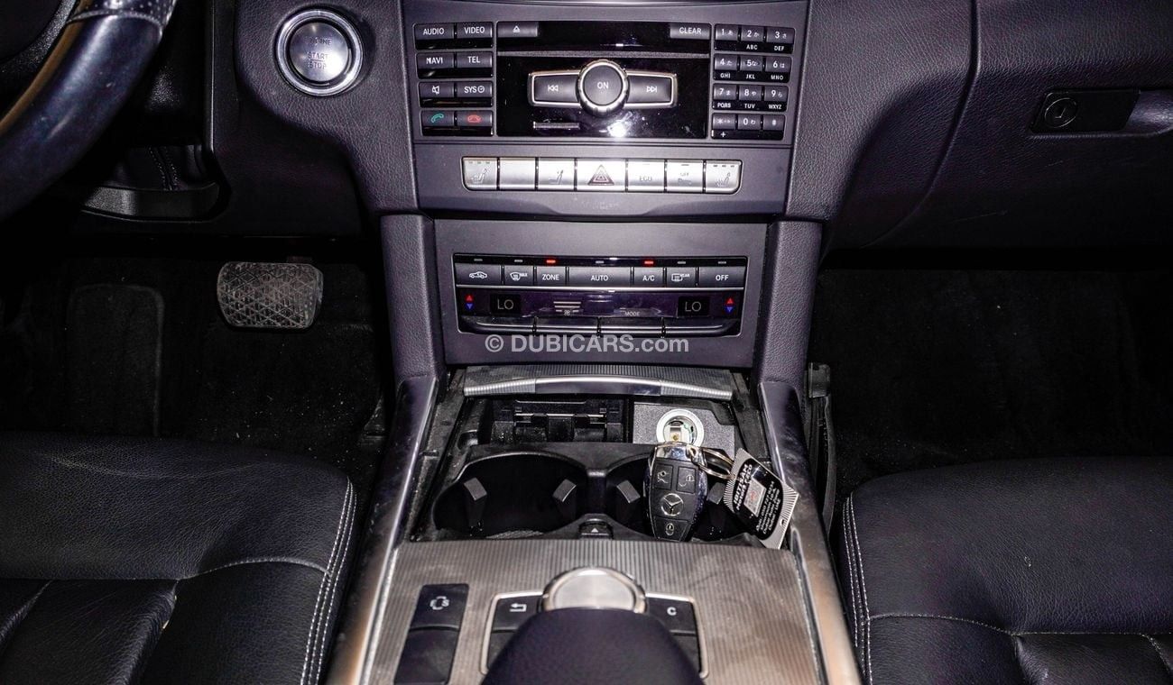 مرسيدس بنز E300 4 Matic