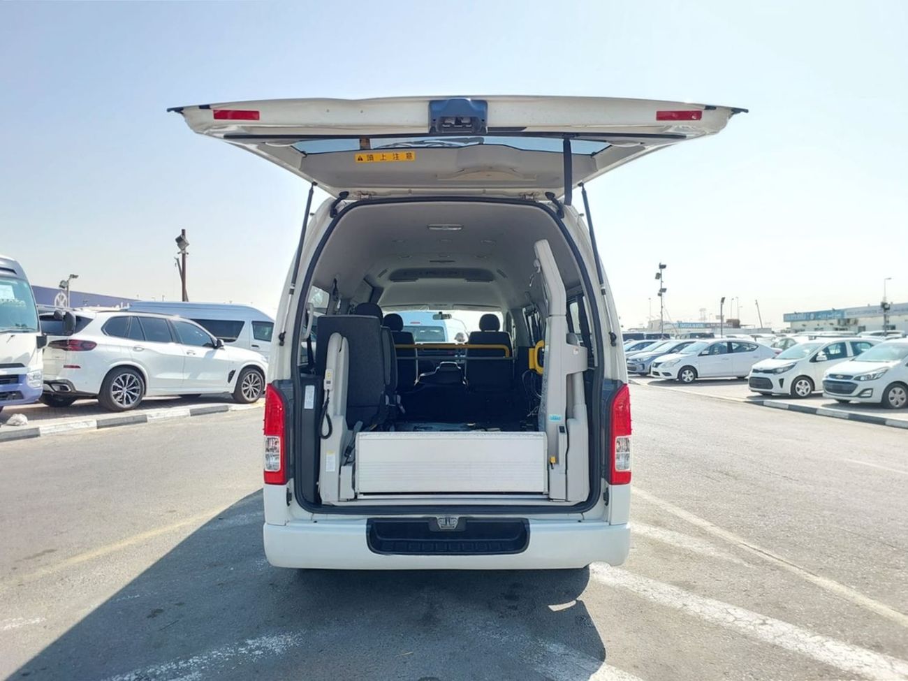 Toyota Hiace (RAMADAN OFFER) TOYOTA HIACE VAN RHD 2014 MODEL 3.0 L DIESEL AUTOMATIC(PM19576)