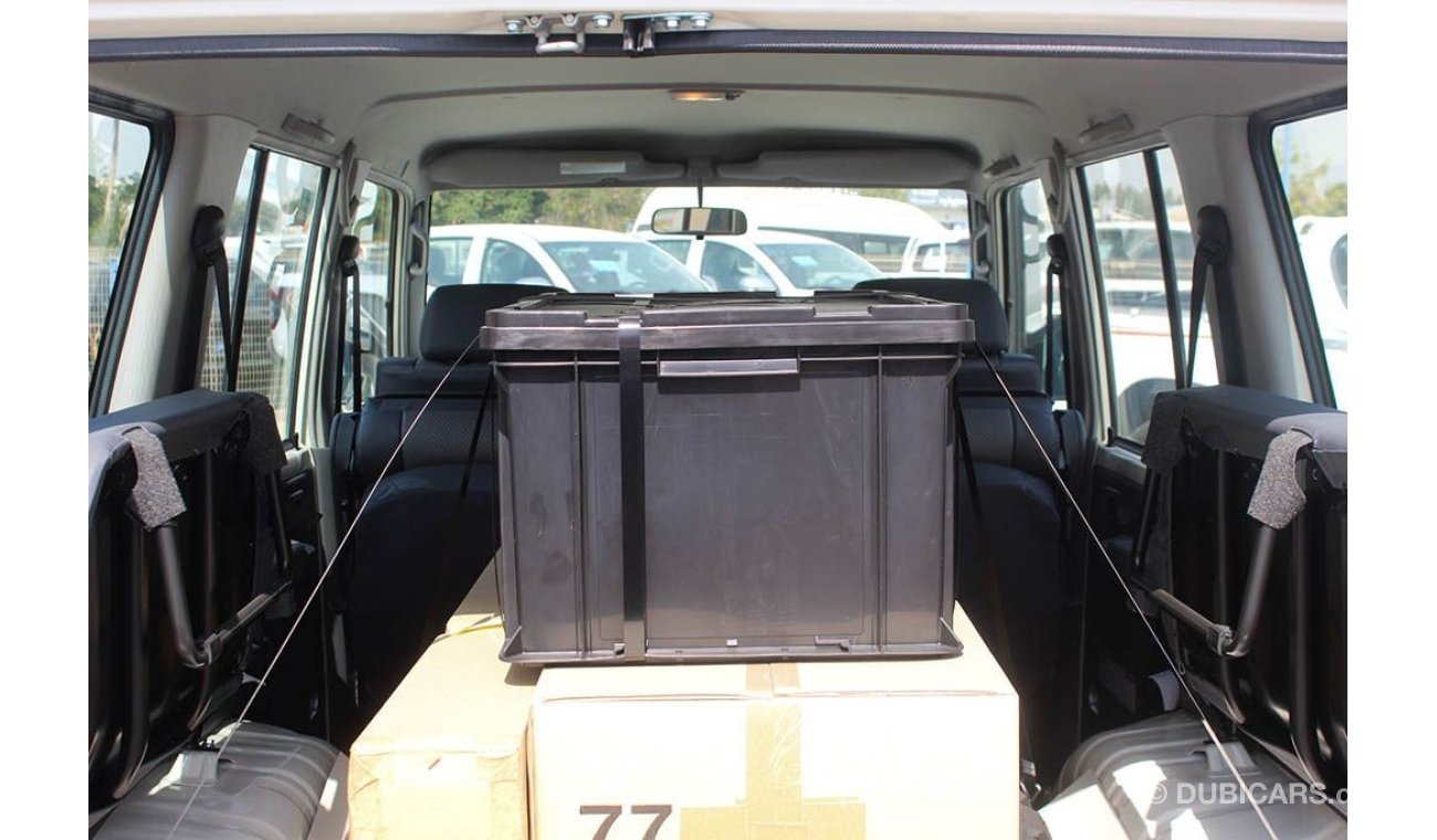 تويوتا لاند كروزر 70 HZJ76 - 10str 5Door free wheel hub - Station Wagon - 4.2L V6 Dsl for export sales