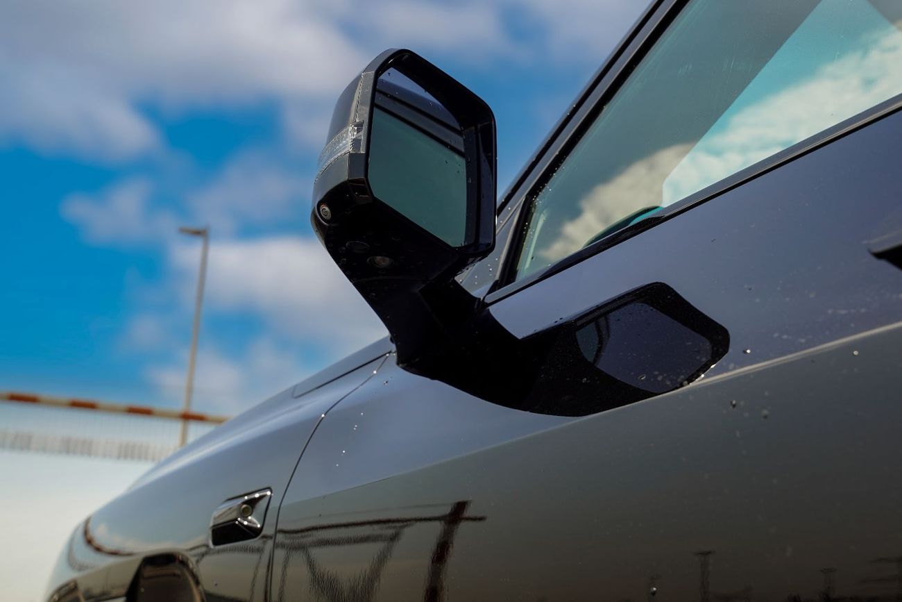 BYD Leopard 8 Smart and Brave Flagship Edition (6 Seats) 2025 BYD Leopard 8 Flagship plug in Hybrid 2.0L VIP 6-sea