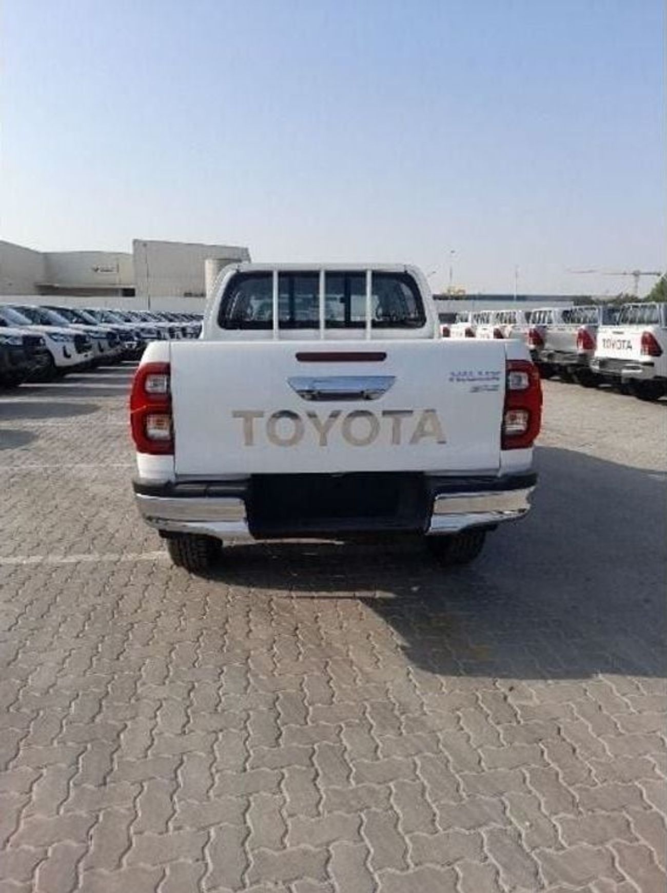 تويوتا هيلوكس Turbo Diesel 4WD 2.4L Automatic Double Cab Push Start HIGH  * EXPORT AFRICA Offer *