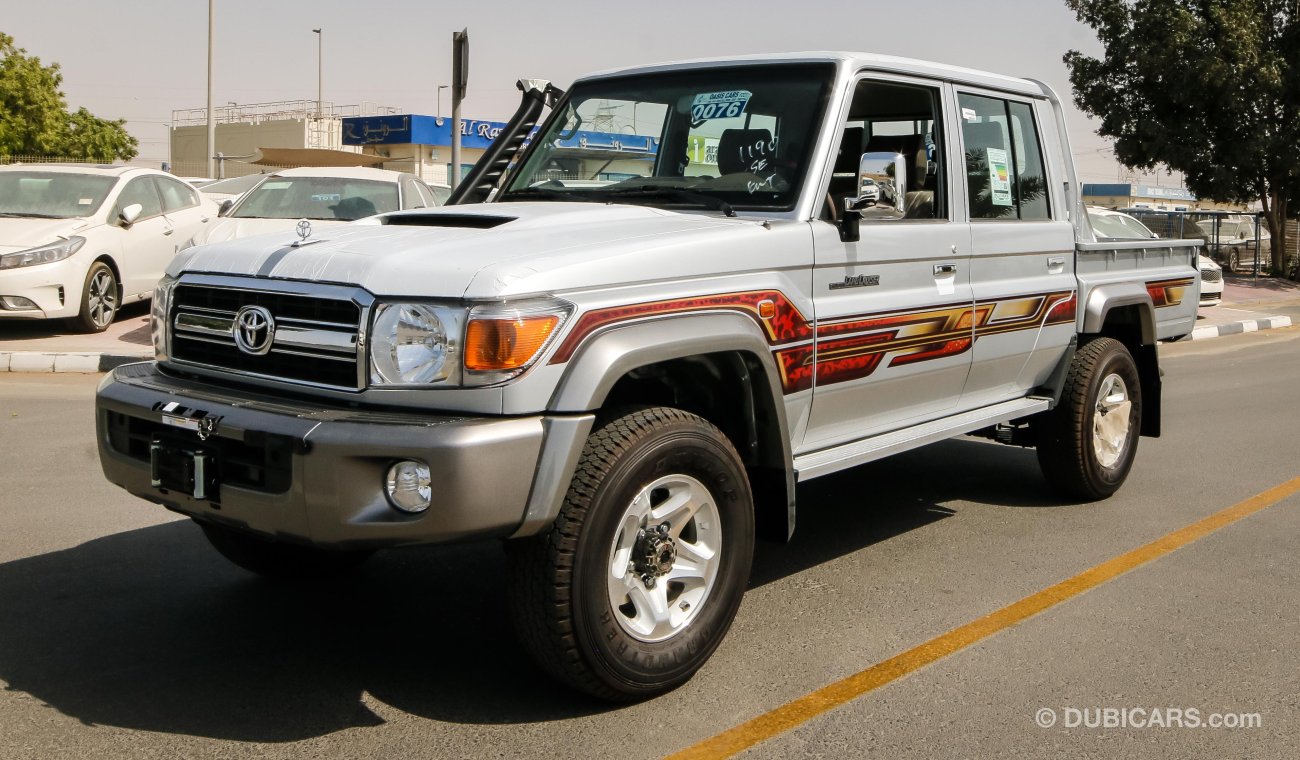 Toyota Land Cruiser Pick Up with WINCH