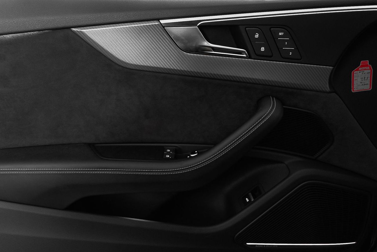 Audi RS5 TFSI quattro 2.9L