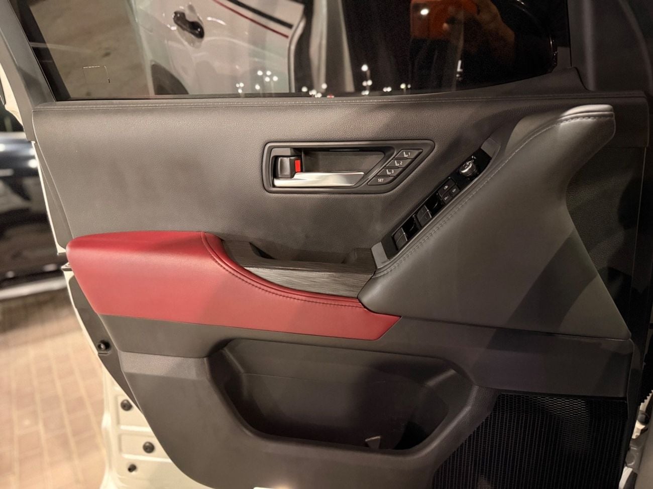 تويوتا لاند كروزر 3.5T GR-Sport