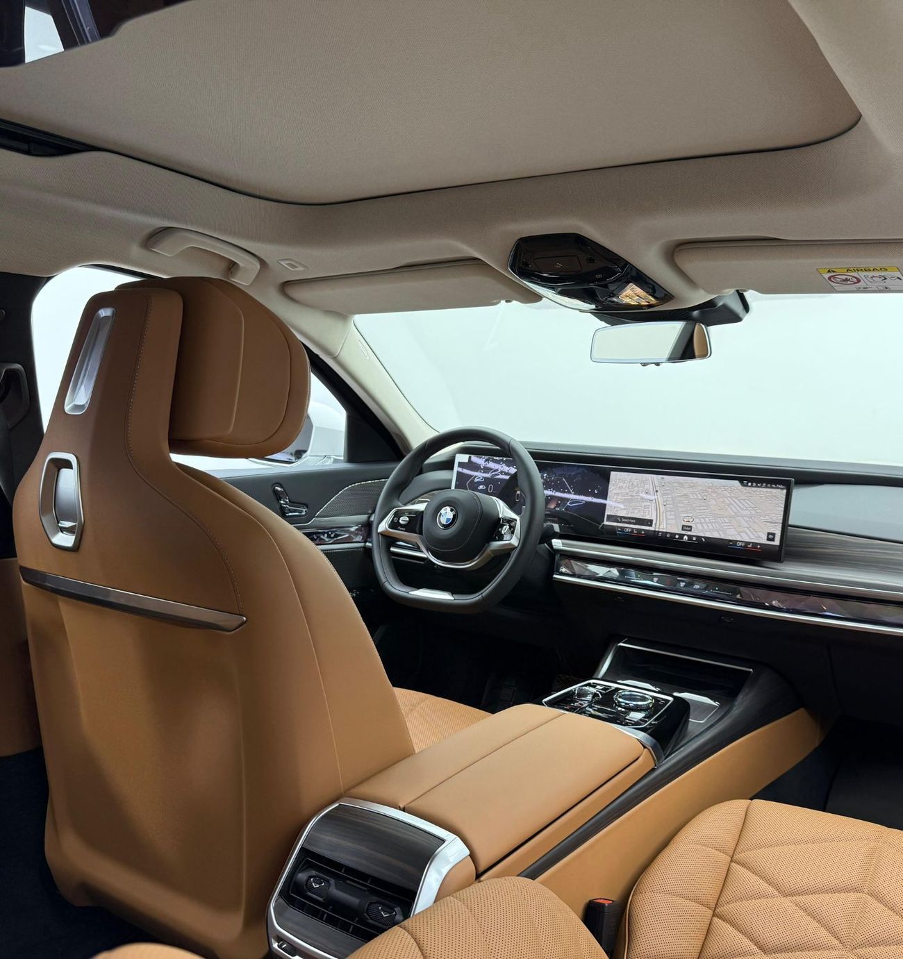 بي أم دبليو 735i *Brand New* 2025 BMW 735i Exclusive Pure, 2030 BMW Warranty + Service Pack, Delivery Kms, GCC