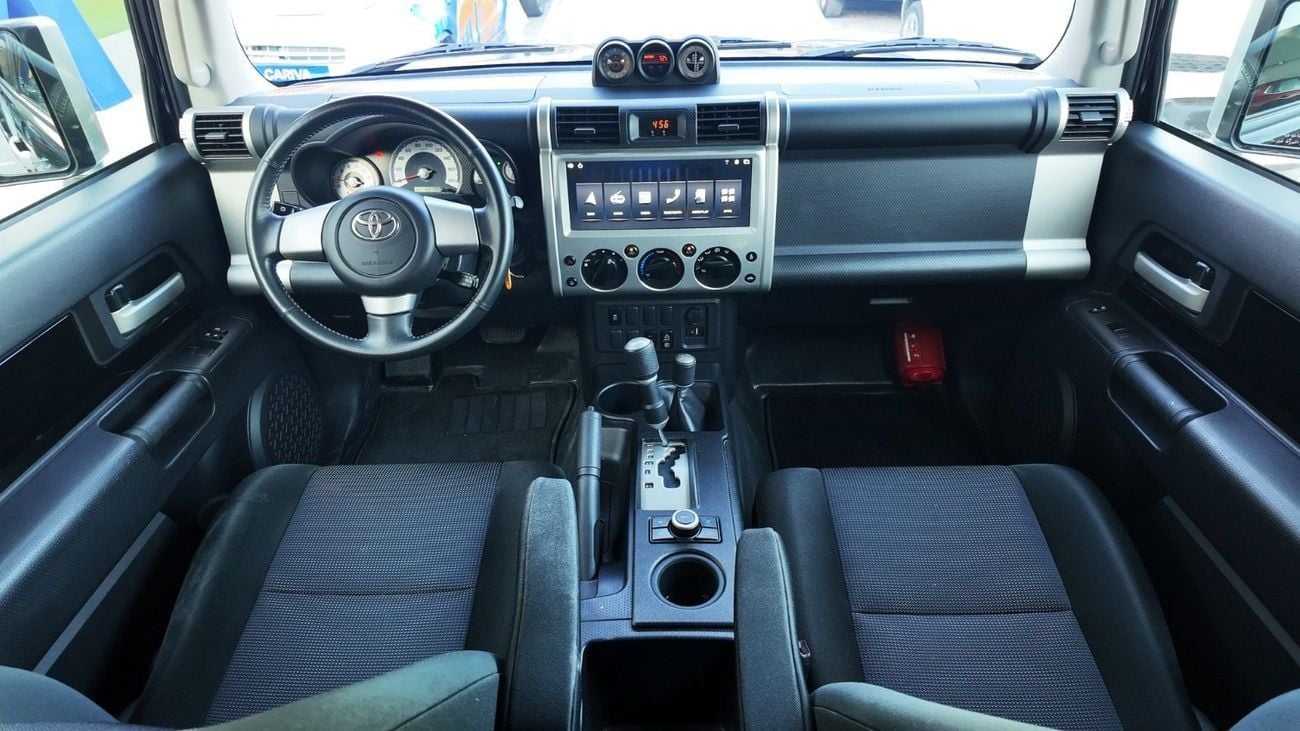 Toyota FJ Cruiser 4.0L v6, 4X4 |  Agency Warranty | Complete Service History | Zero Downpayment Support