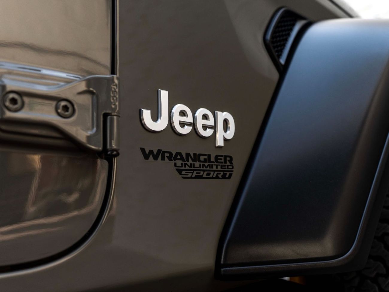 جيب رانجلر Unlimited Sport 3.6L A/T