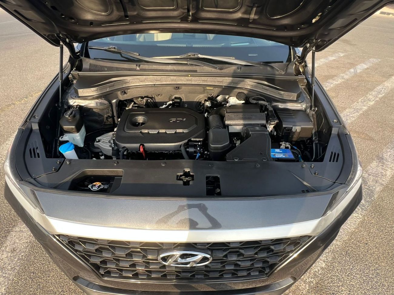 Hyundai Santa Fe 2020 Hyundai Santa Fe- Limited - 2.4L V4 - Full Option Panoramic View - Push Start - Leather and Ele